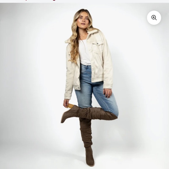 NWOT Journee Collection Black Heeled Boots, size 10 extra wide calf - Picture 7 of 8